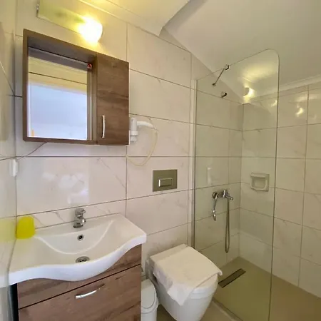Eda Hotel Icmeler